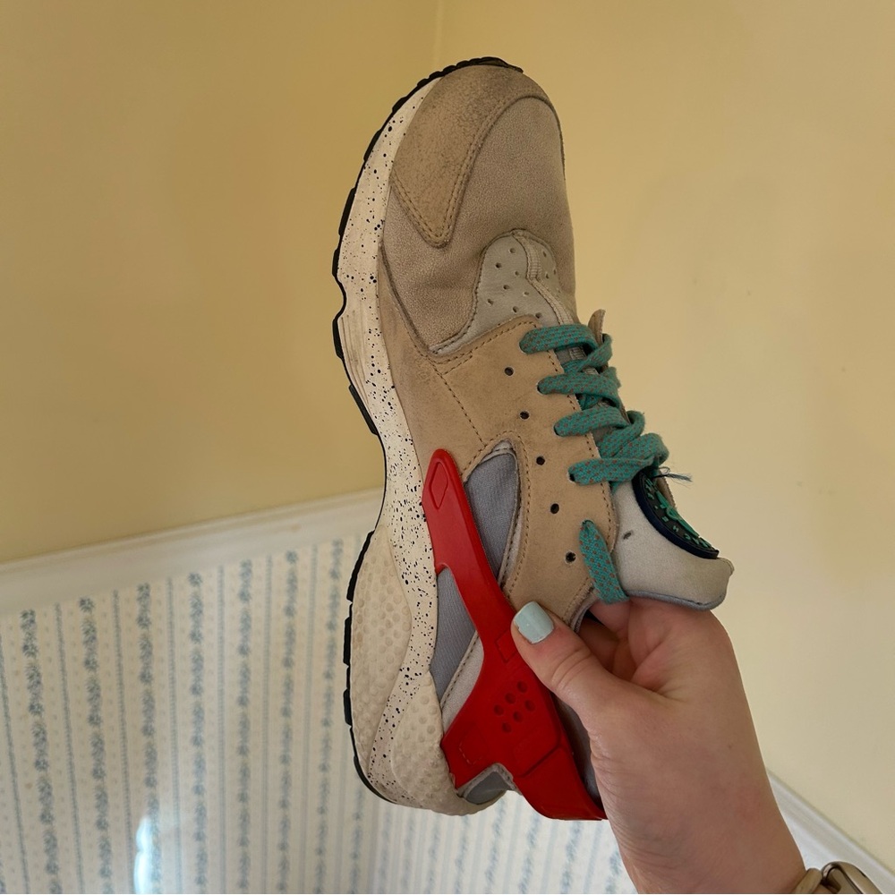 Nike Sneakers - Picture 11 of 11